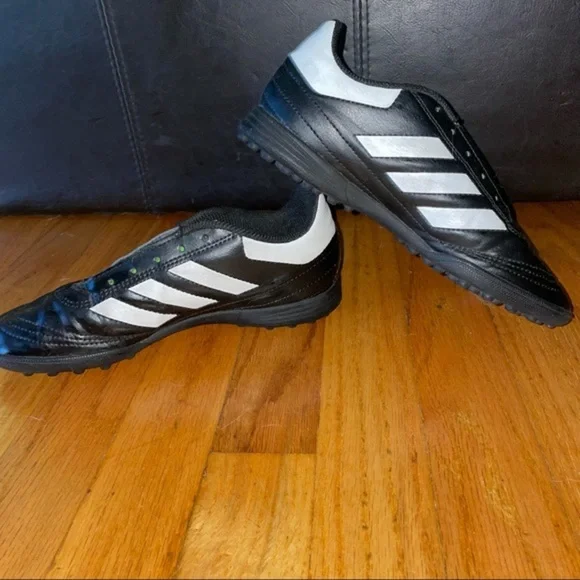 Adidas indoor soccer cleats/unisex - Picture 4 of 7